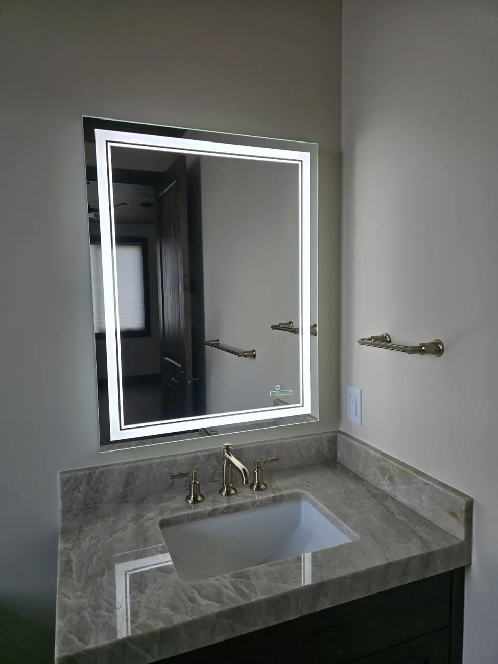 Lit vanity mirror
